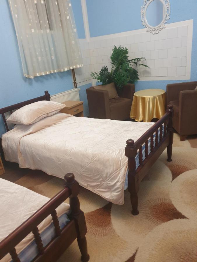 Guesthouse Prenociste Faraon ปิเลฟเลีย ภายนอก รูปภาพ