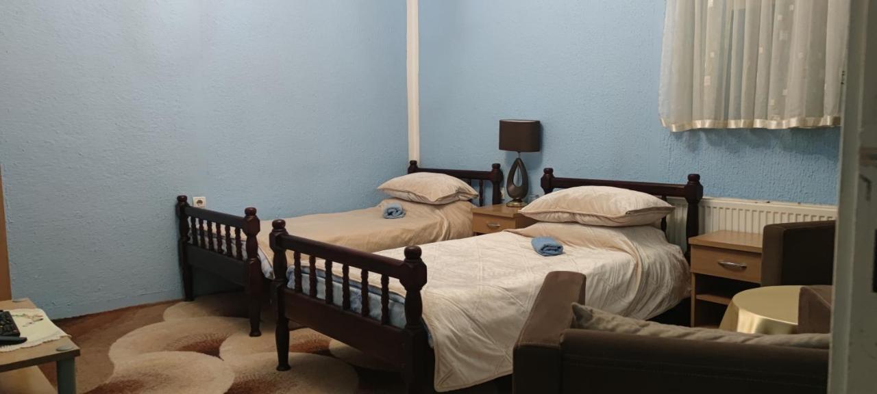 Guesthouse Prenociste Faraon ปิเลฟเลีย ภายนอก รูปภาพ