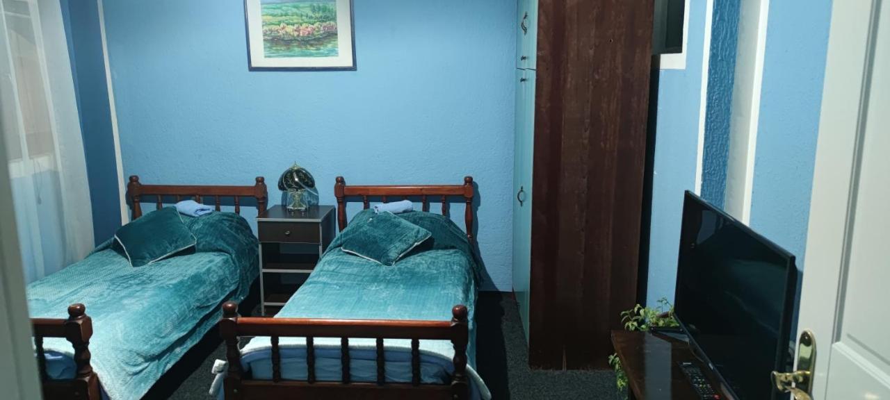 Guesthouse Prenociste Faraon ปิเลฟเลีย ภายนอก รูปภาพ
