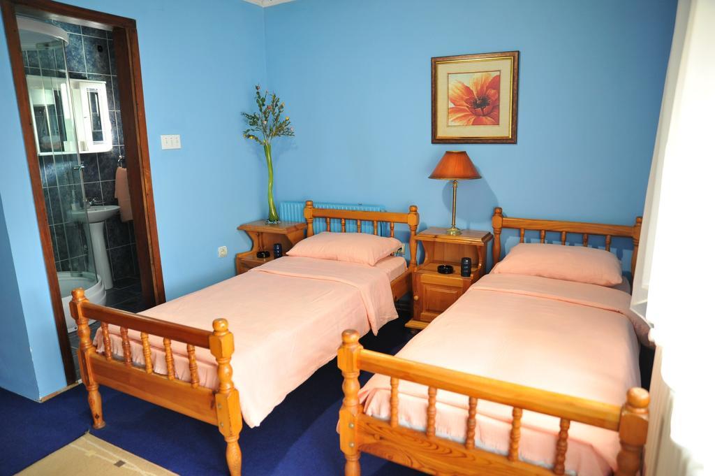 Guesthouse Prenociste Faraon ปิเลฟเลีย ภายนอก รูปภาพ